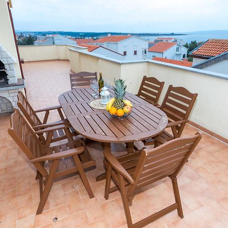 Maru Apartments Novalja Luaran gambar