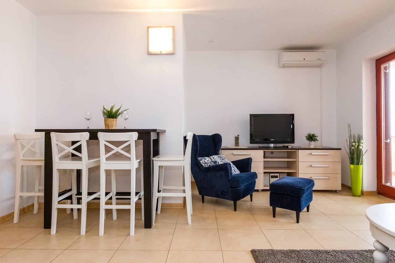 Maru Apartments Novalja Luaran gambar